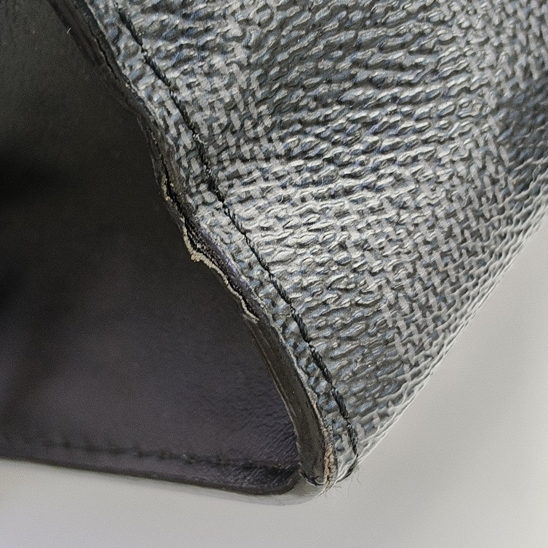 Pochette Voyag MM Damier Graphite Coated Canvas Gray