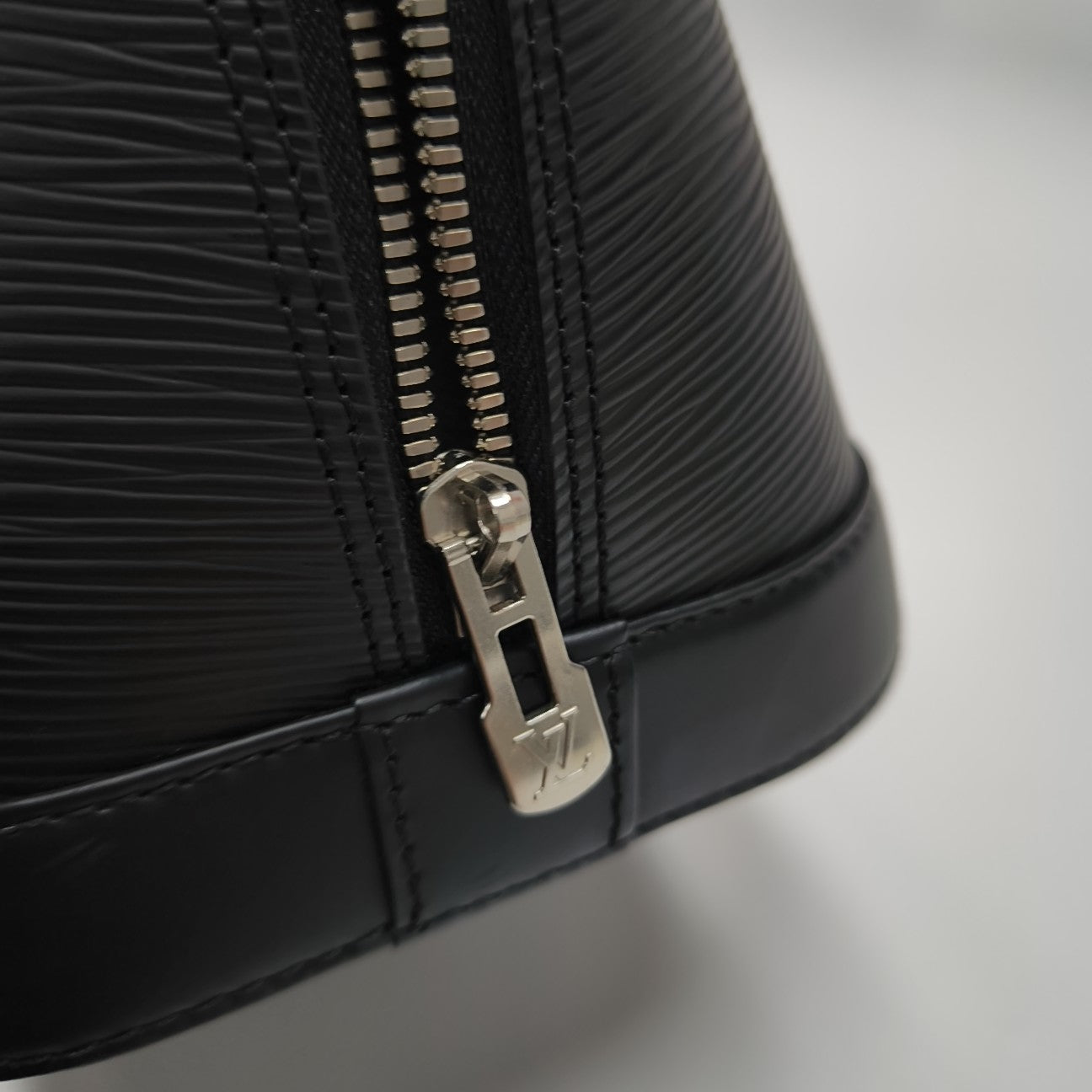 ALMA PM Epi Black