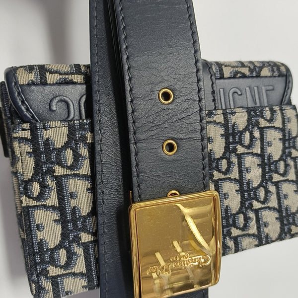 30 Montaigne Mini Oblique Canvas Blue