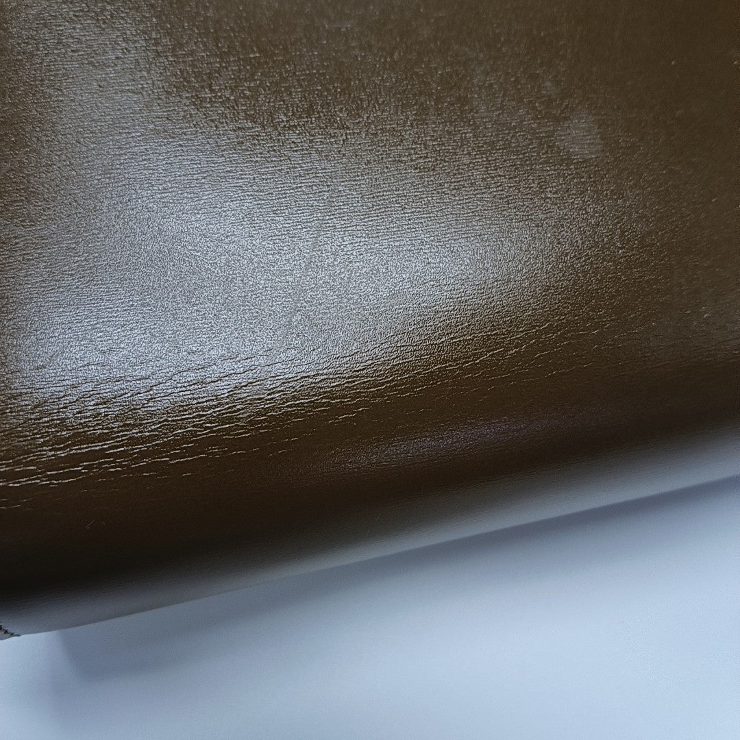 CLASSIC BOX Small Calfskin Brown