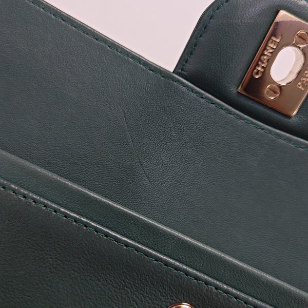 CLASSIC FLAP Small Chevron Calfskin Green