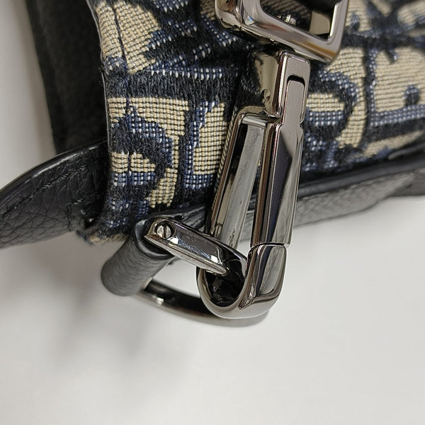 Saddle Oblique Canvas Black