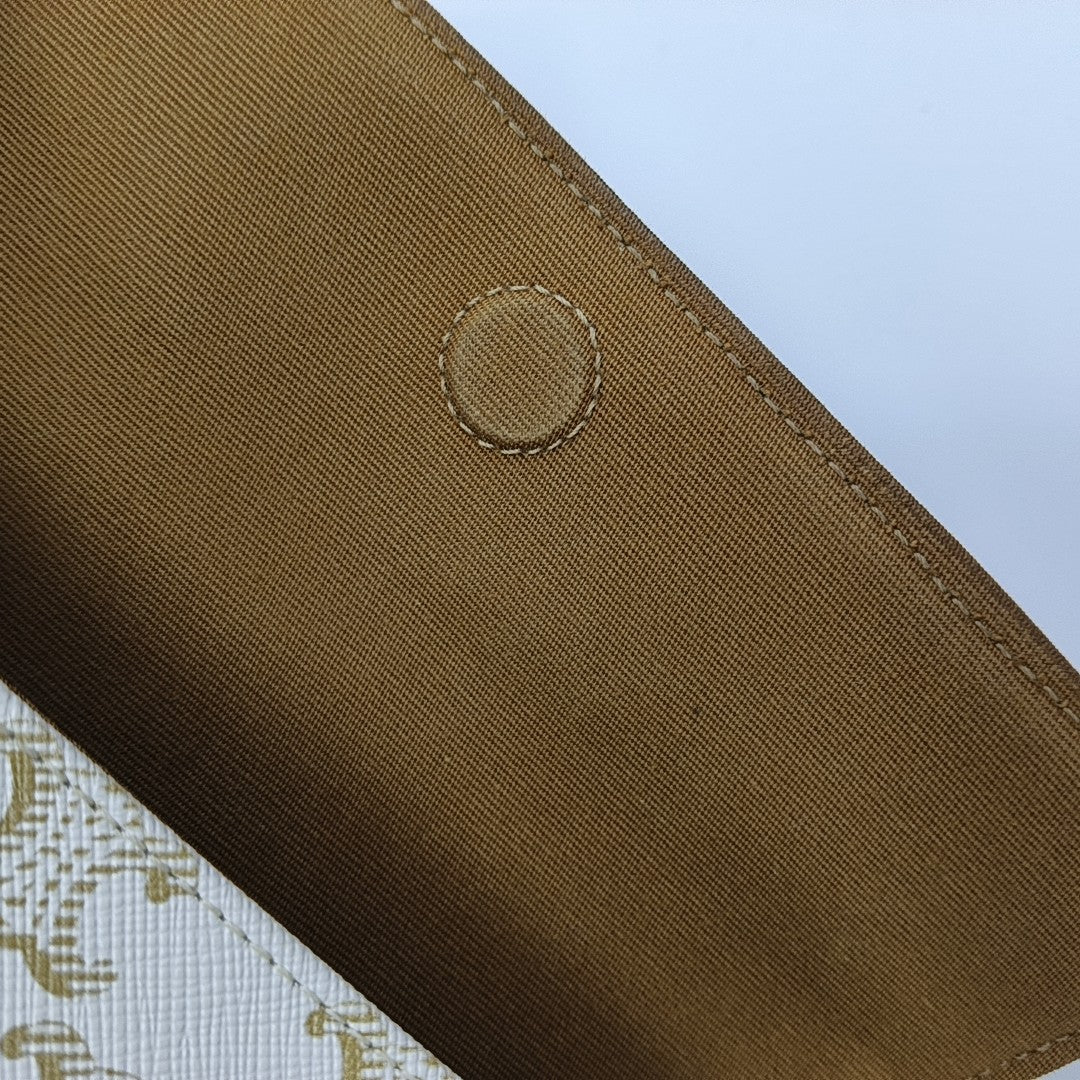 TRIANGLE Coated Canvas Brown