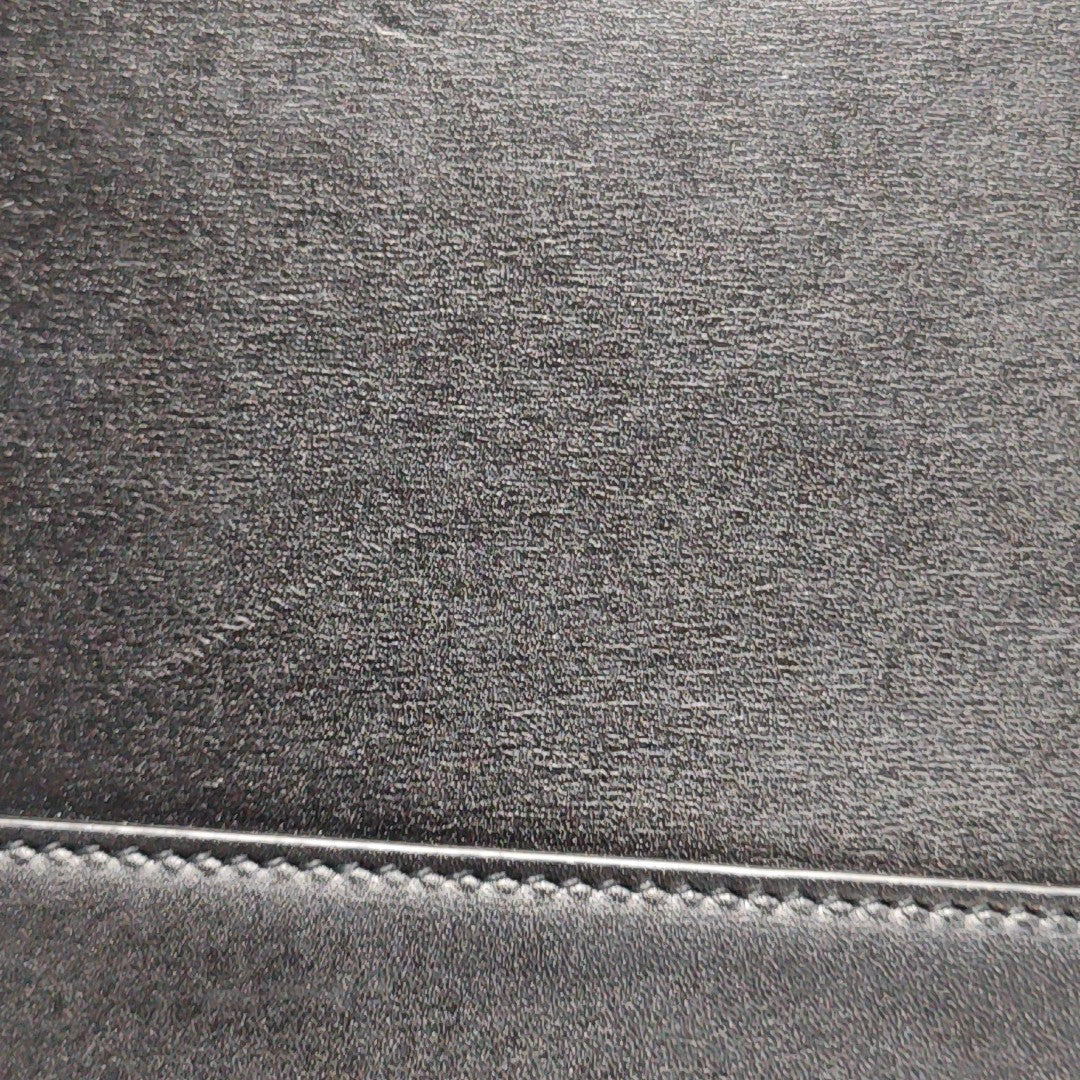 MANHATTAN Medium Calfskin Black