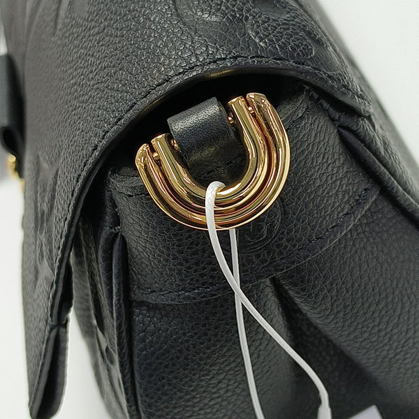 FAVORITE Calfskin Black