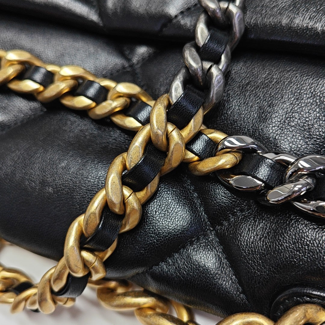CHANEL 19 Large Quilted Lambskin Black