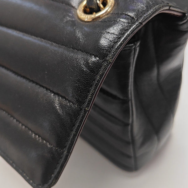 Bolso de hombro de cuero negro