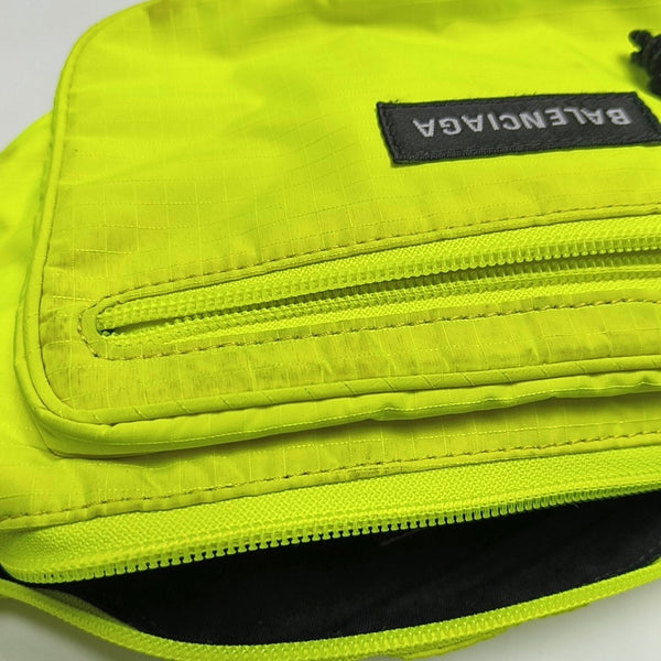 Authenticated pre-owned  Explorer Nylon Green - Belt Bag at Looply