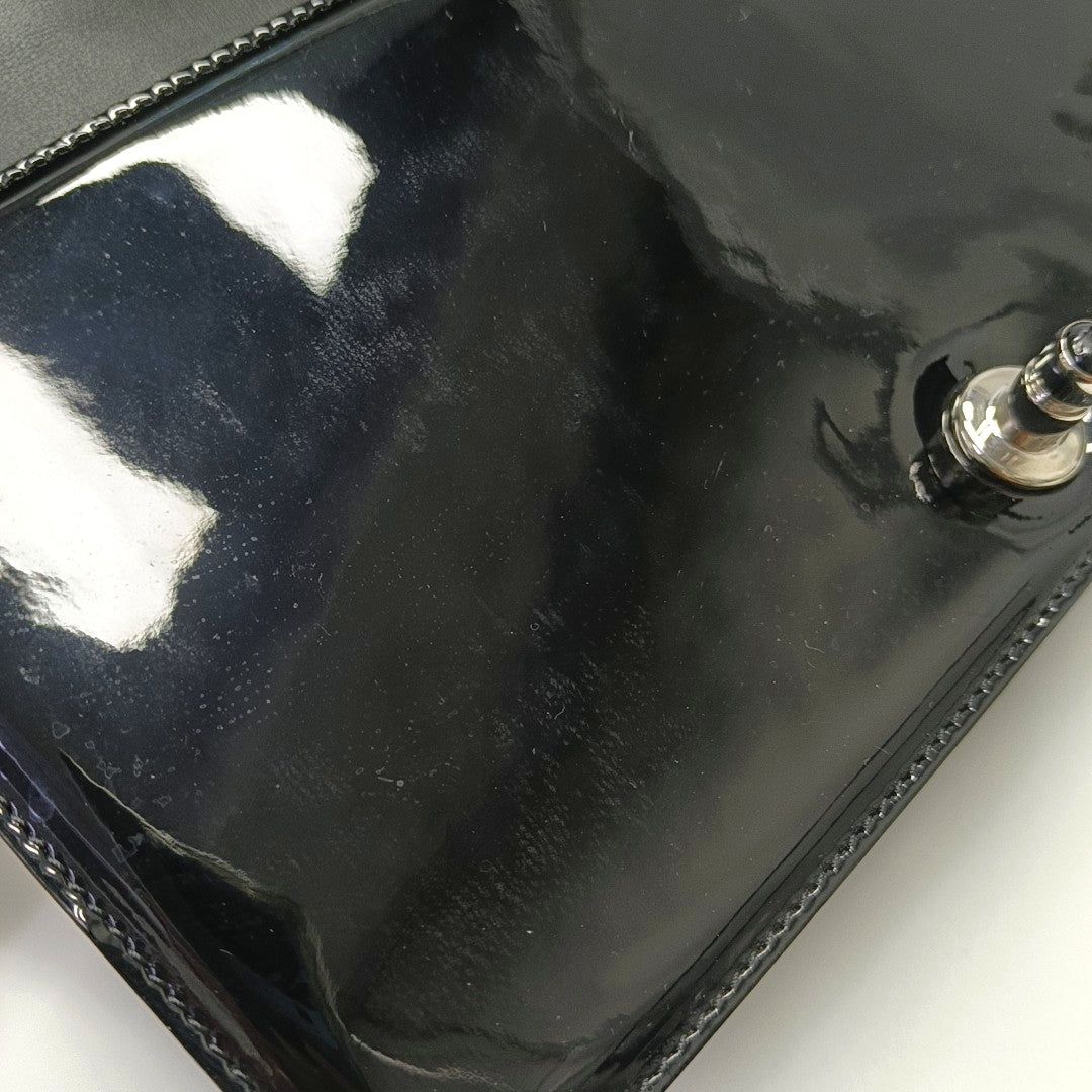 Authenticated pre-owned  BOY CHANEL Medium Quilted Patent Leather Black - Shoulder Bag at Looply