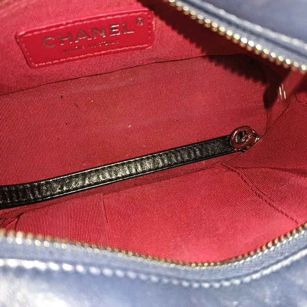 Authenticated pre-owned  GABRIELLE Quilted Calfskin Blue - Shoulder Bag at Looply