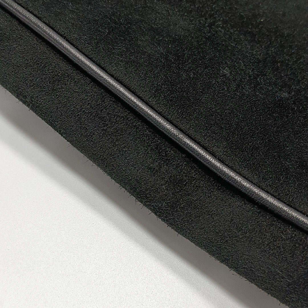 Suede Black