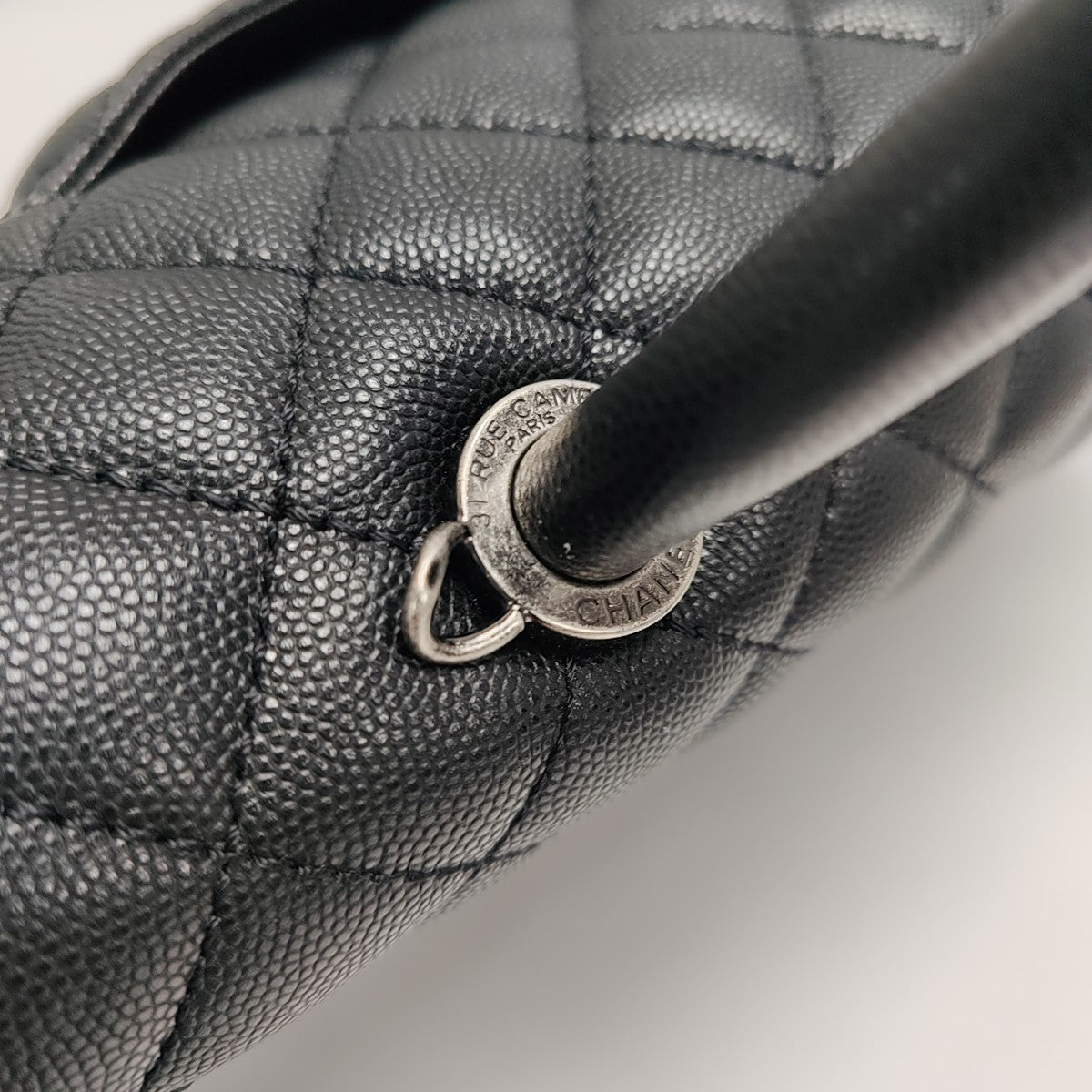 COCO HANDLE Large Quilted Grained Calfskin Black