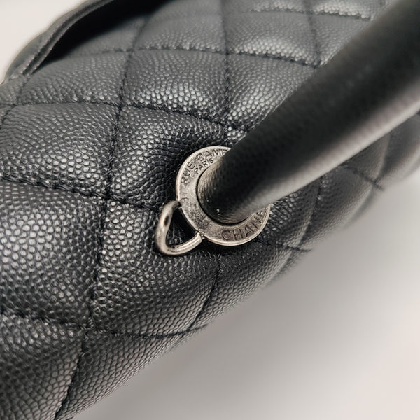 COCO HANDLE Large Quilted Grained Calfskin Black