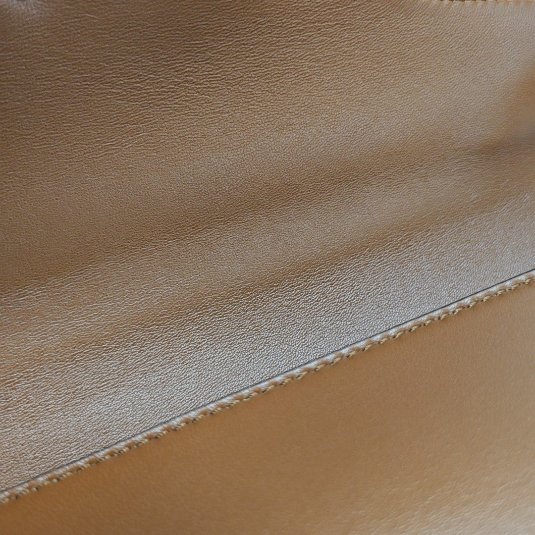Vsling Calfskin Brown