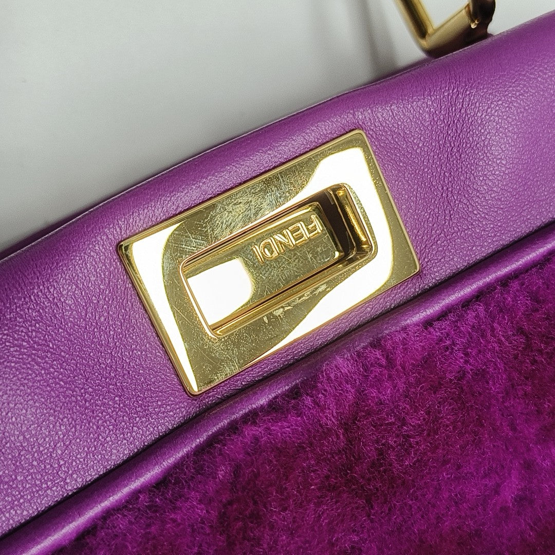 Peekaboo Mini Sheepskin Purple
