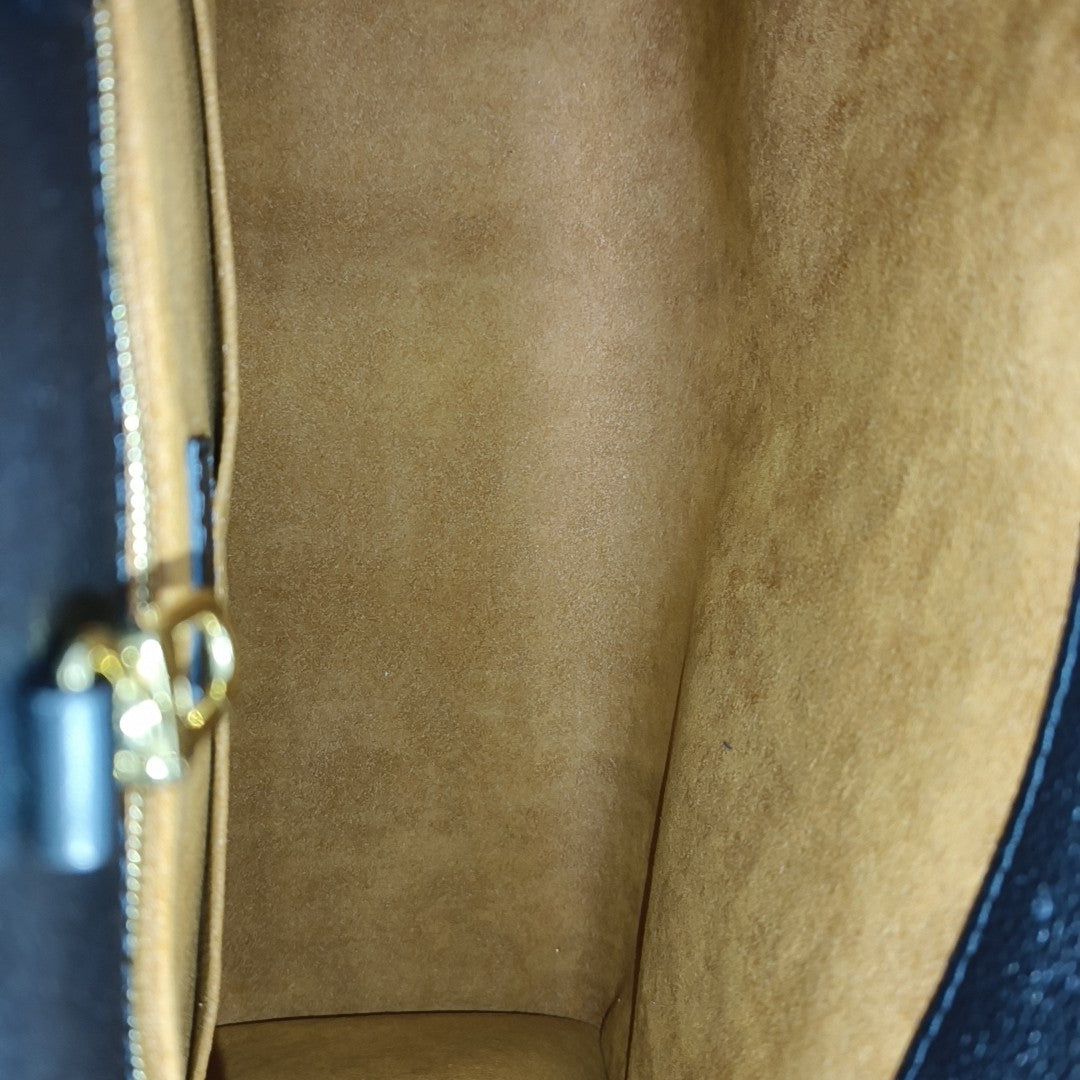 ONTHEGO MM Monogram Calfskin Black