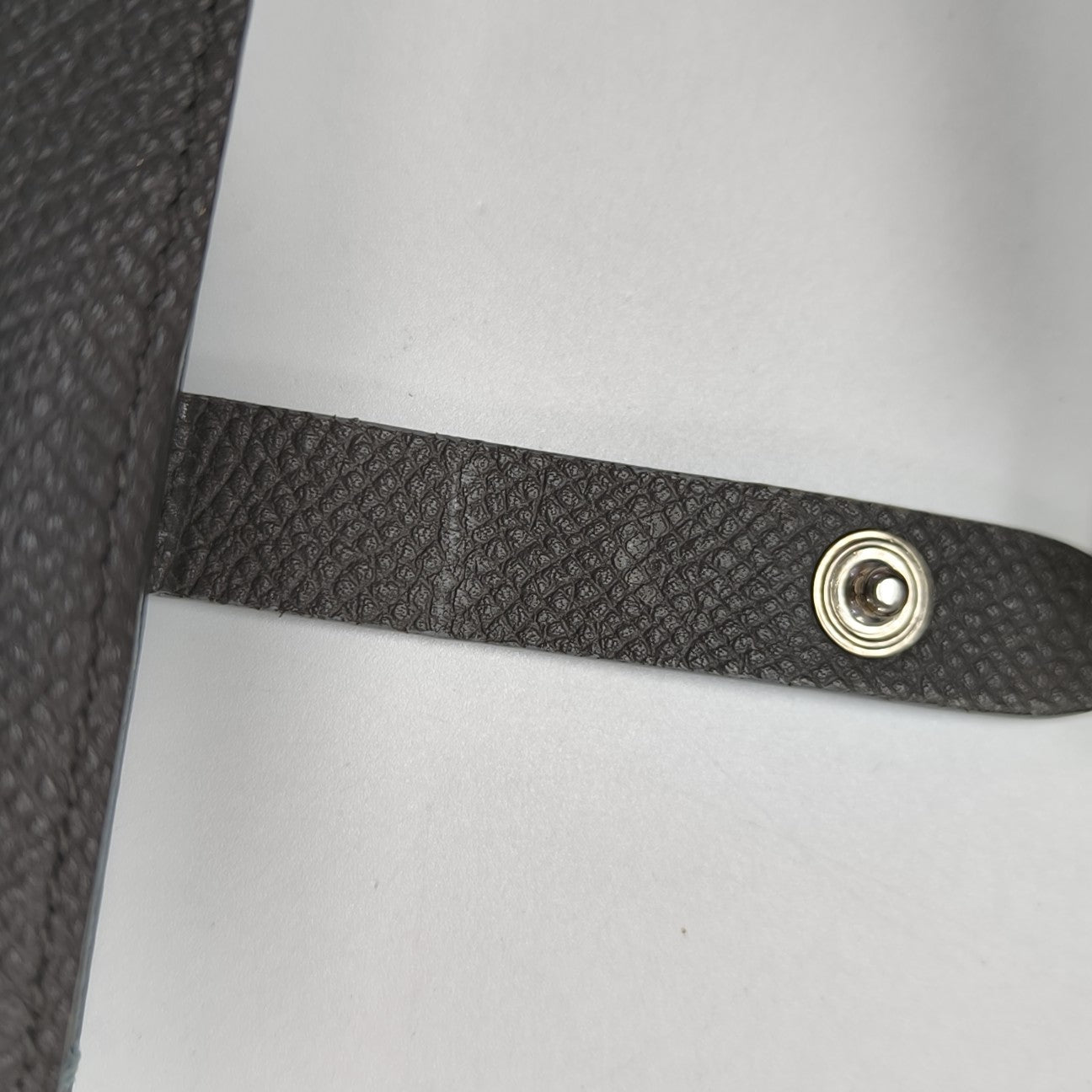 STRAP Calfskin Gray Card Holder