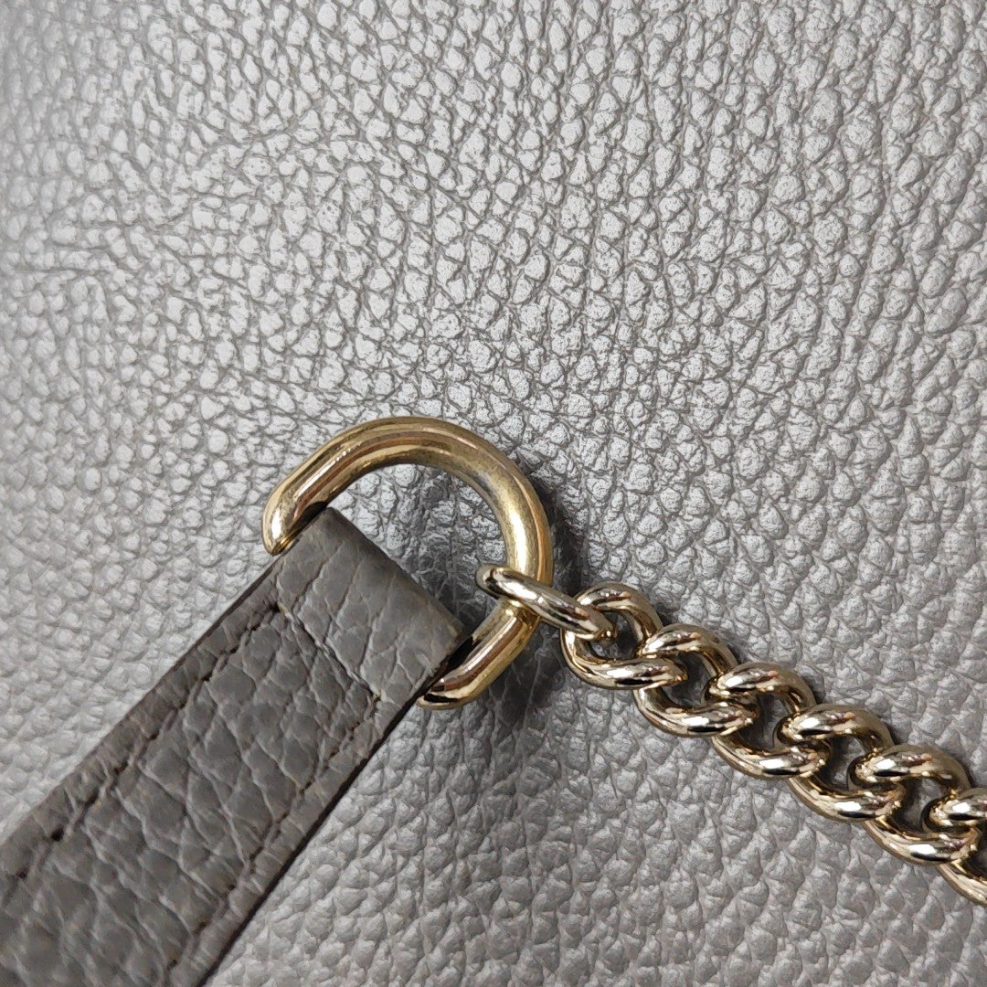 Interlocking G Large Calfskin Gray