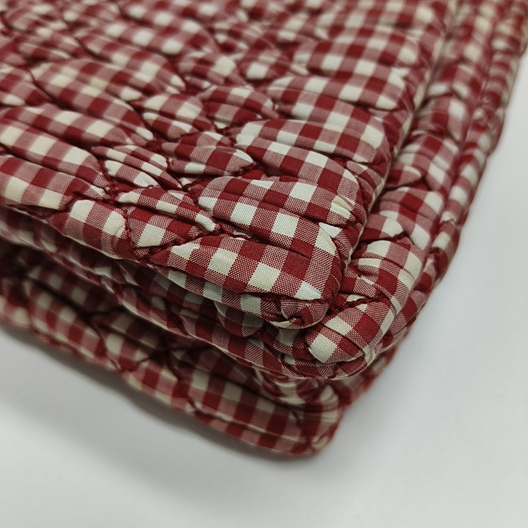 Bolso bandolera de tela acolchada rojo