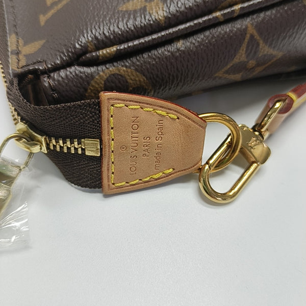 ACCESSOIRES GM Monogram Coated Canvas Brown