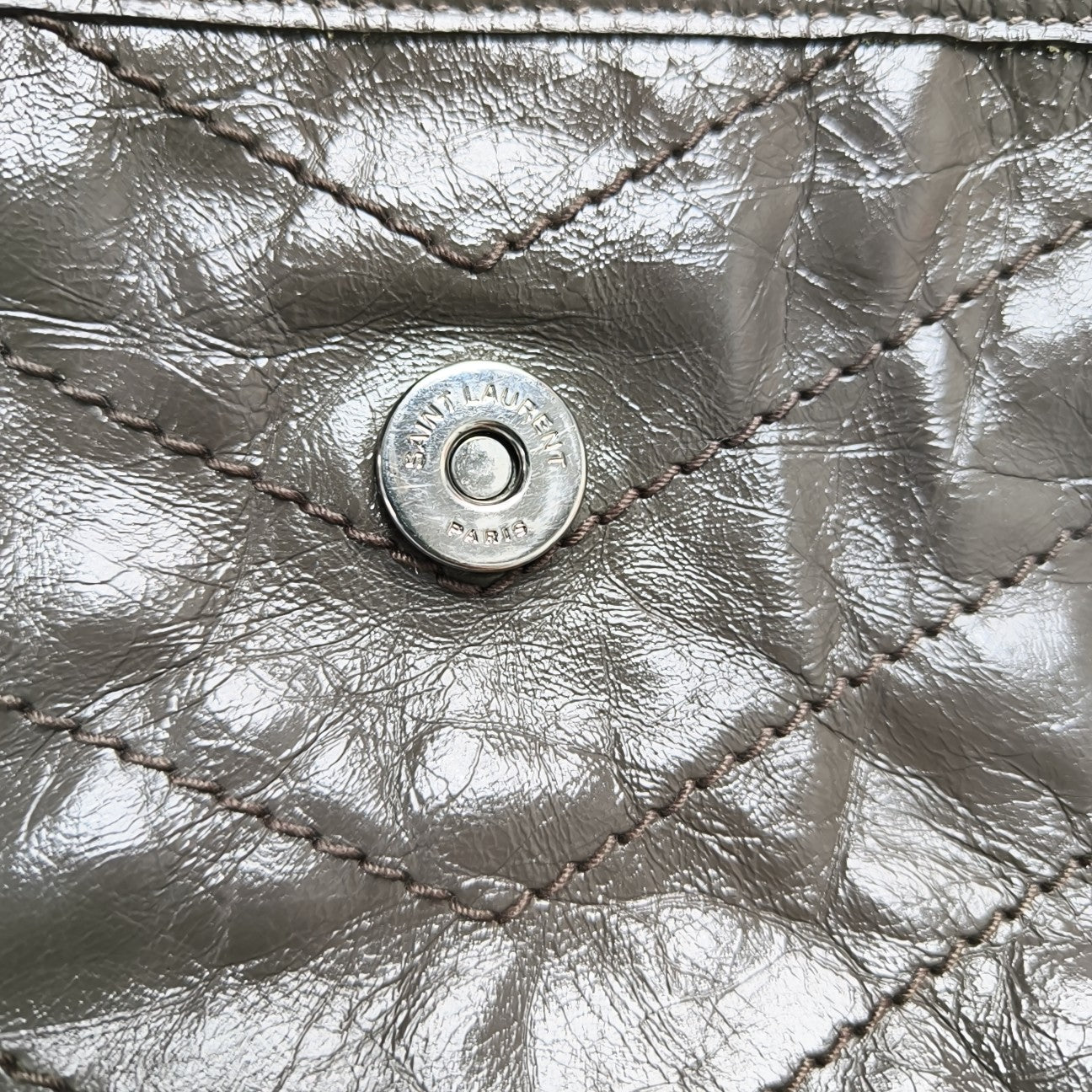 NIKI Medium Chevron Calfskin Gray