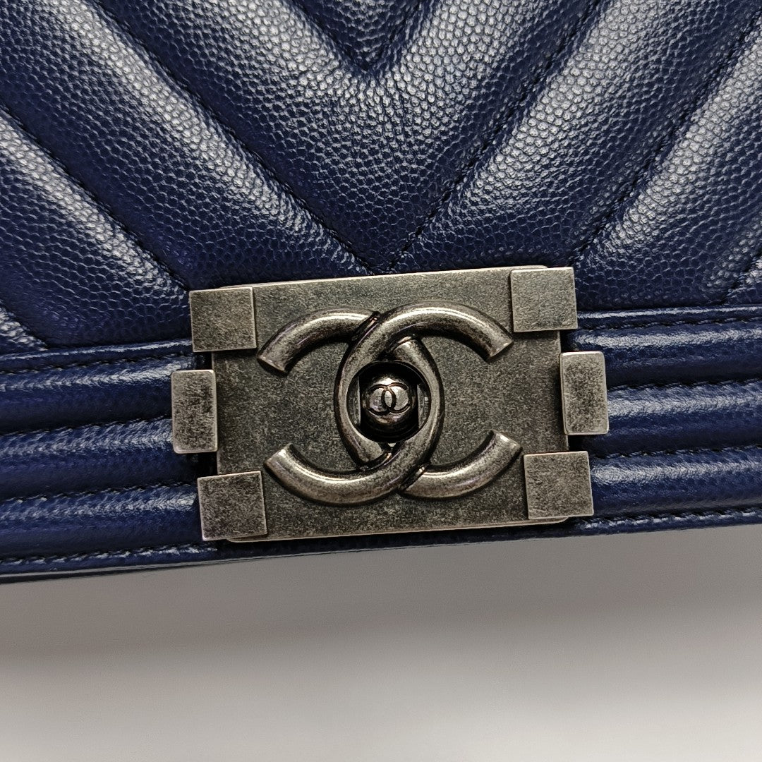 BOY CHANEL Medium Chevron Grained Calfskin Blue
