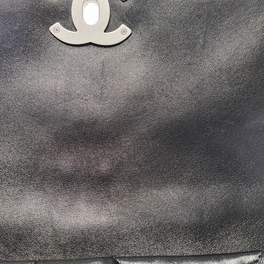 CHANEL 19 Small Quilted Lambskin Black