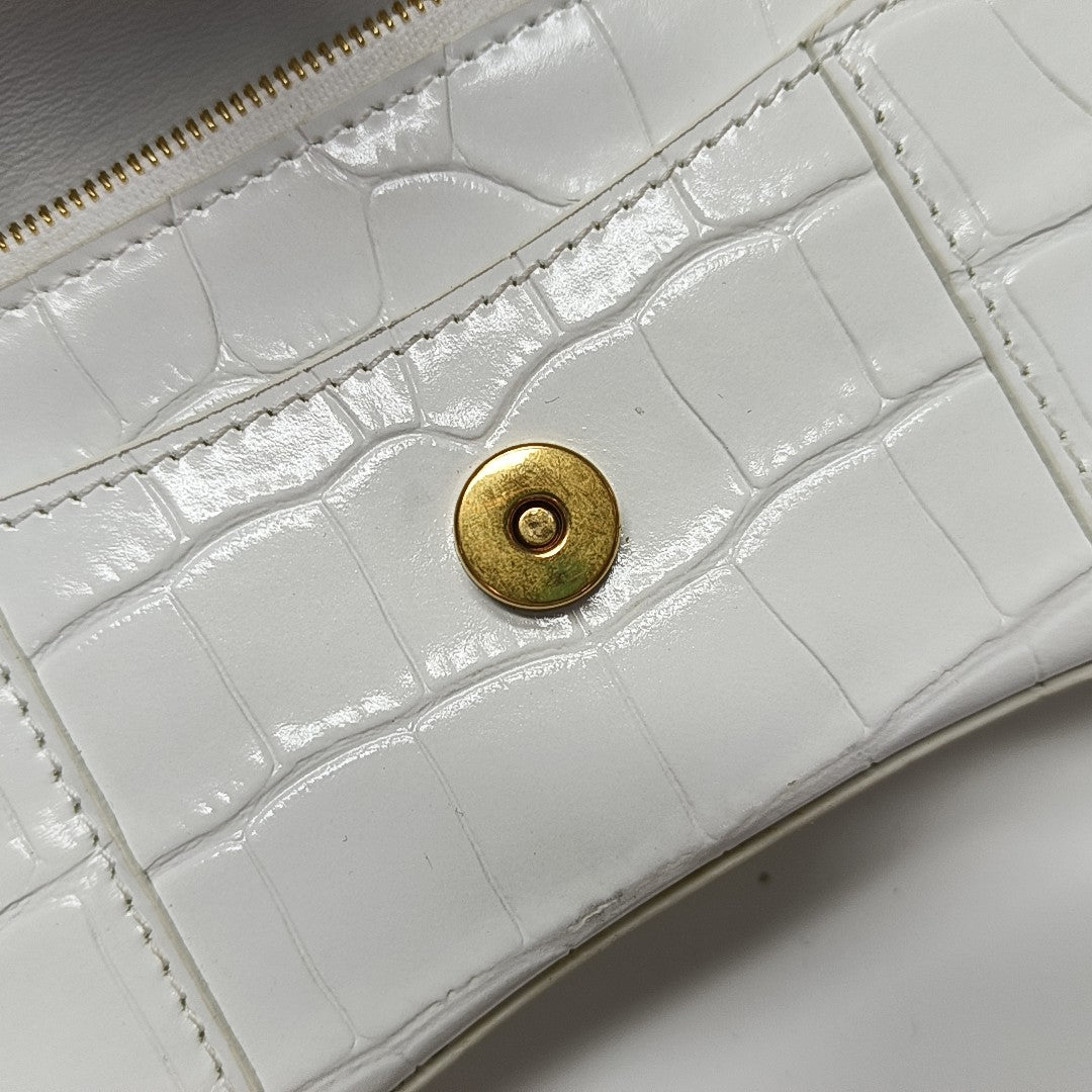 Hourglass Wallet On Chain Mini Calfskin White