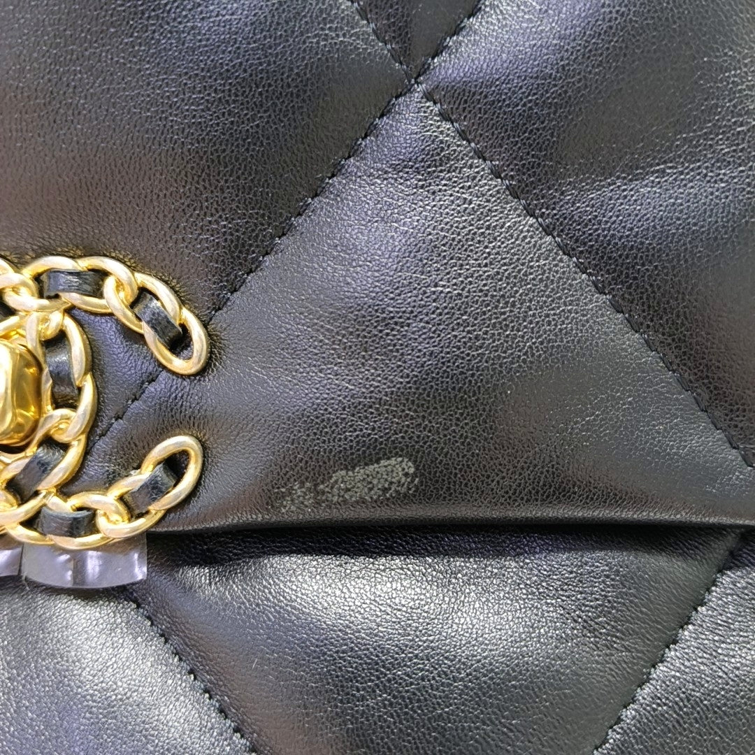 CHANEL 19 Small Quilted Lambskin Black