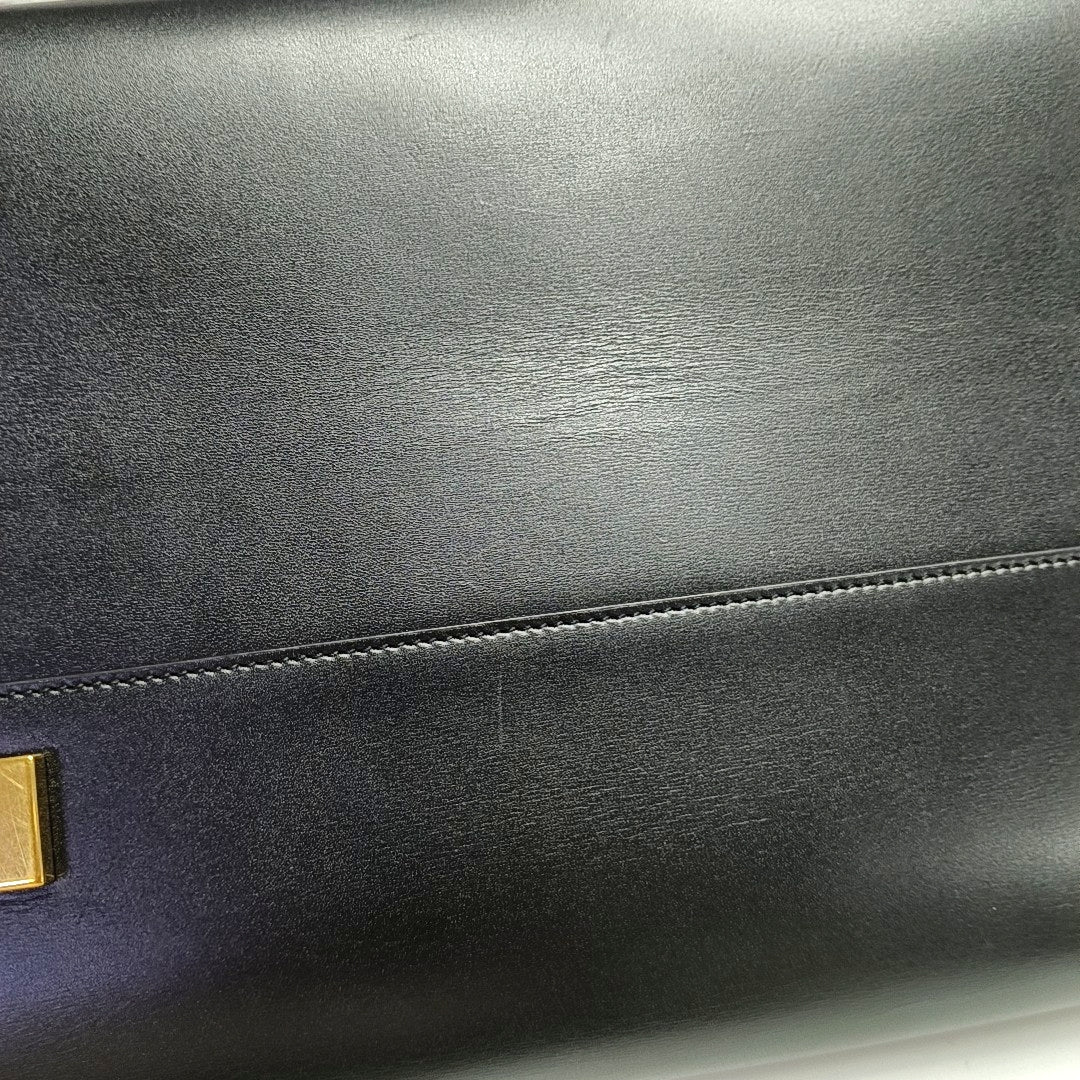 MANHATTAN Medium Calfskin Black