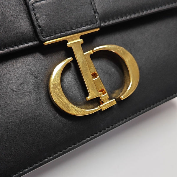 30 Montaigne East-West Calfskin Black
