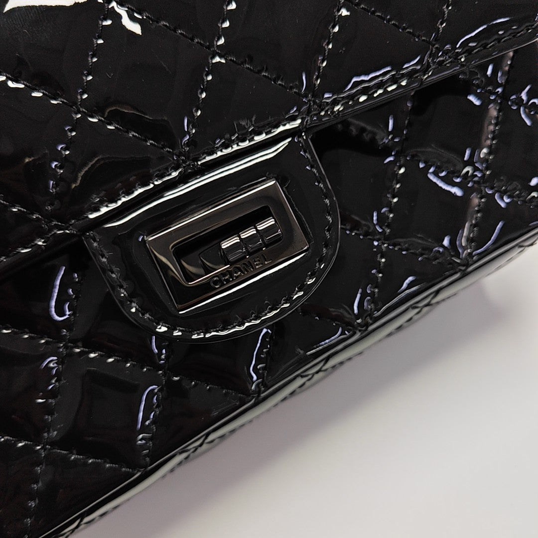 2.55 224 (mini) Quilted Patent Calfskin Black