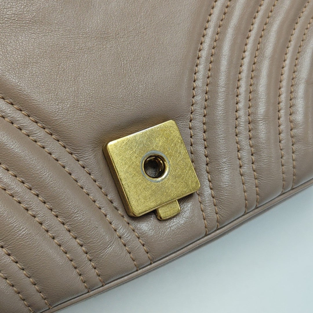 GG Marmont Medium Quilted Calfskin Beige