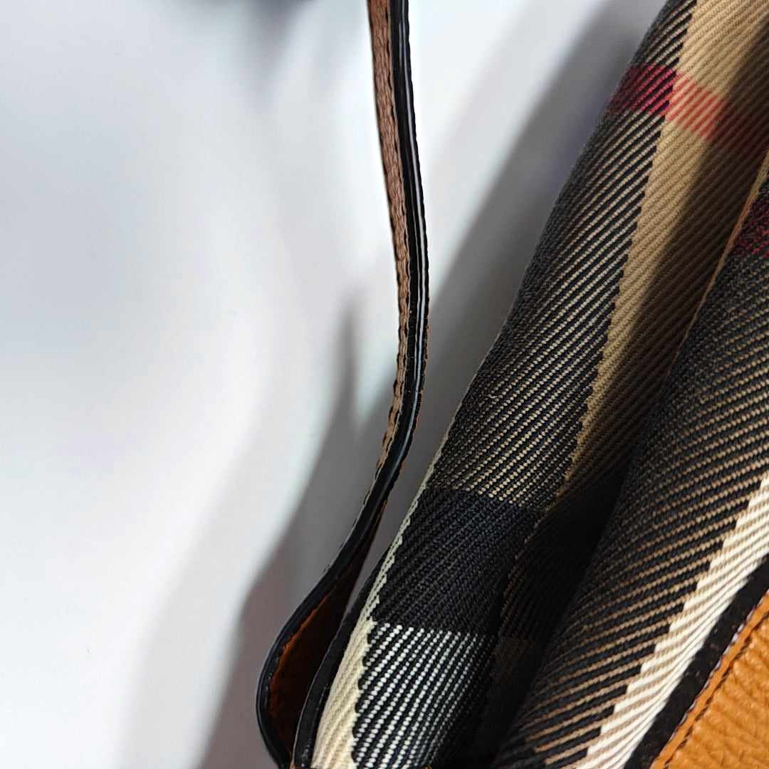 Authenticated pre-owned  Canterbury Calfskin Brown - Tote Bag at Looply