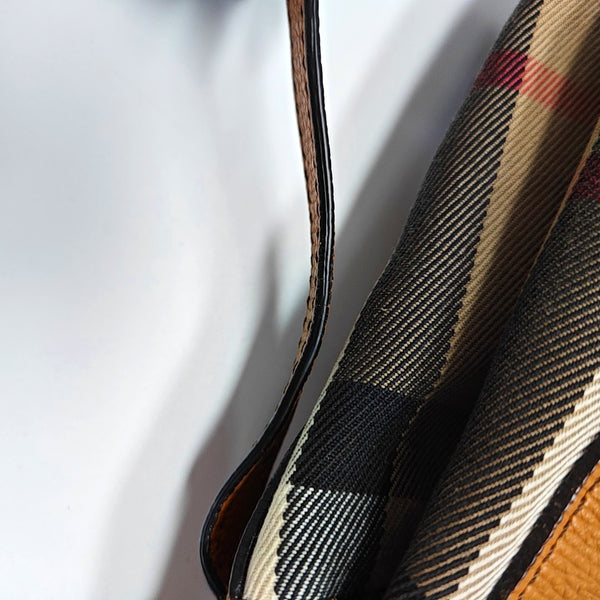 Authenticated pre-owned  Canterbury Calfskin Brown - Tote Bag at Looply