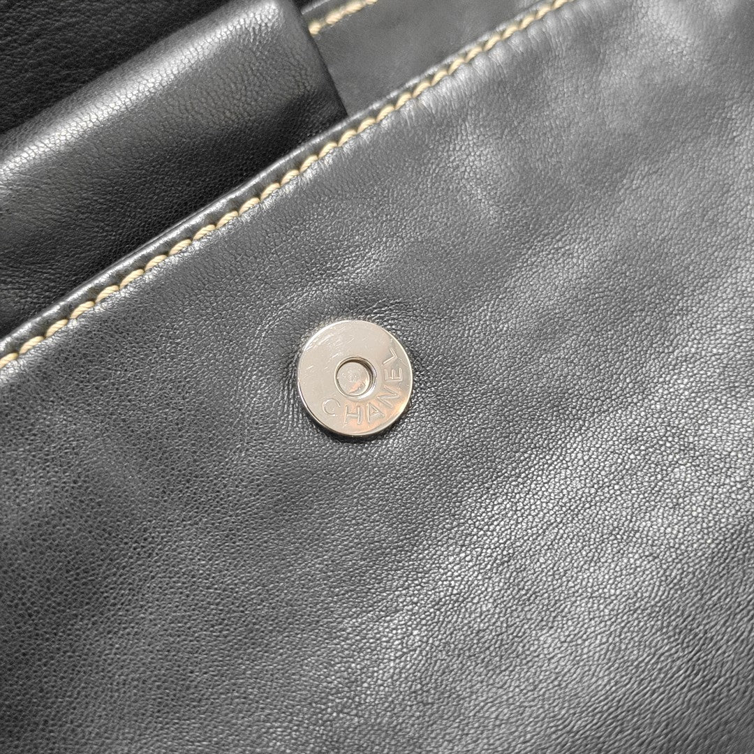 Quilted Lambskin Shoulder Bag Black