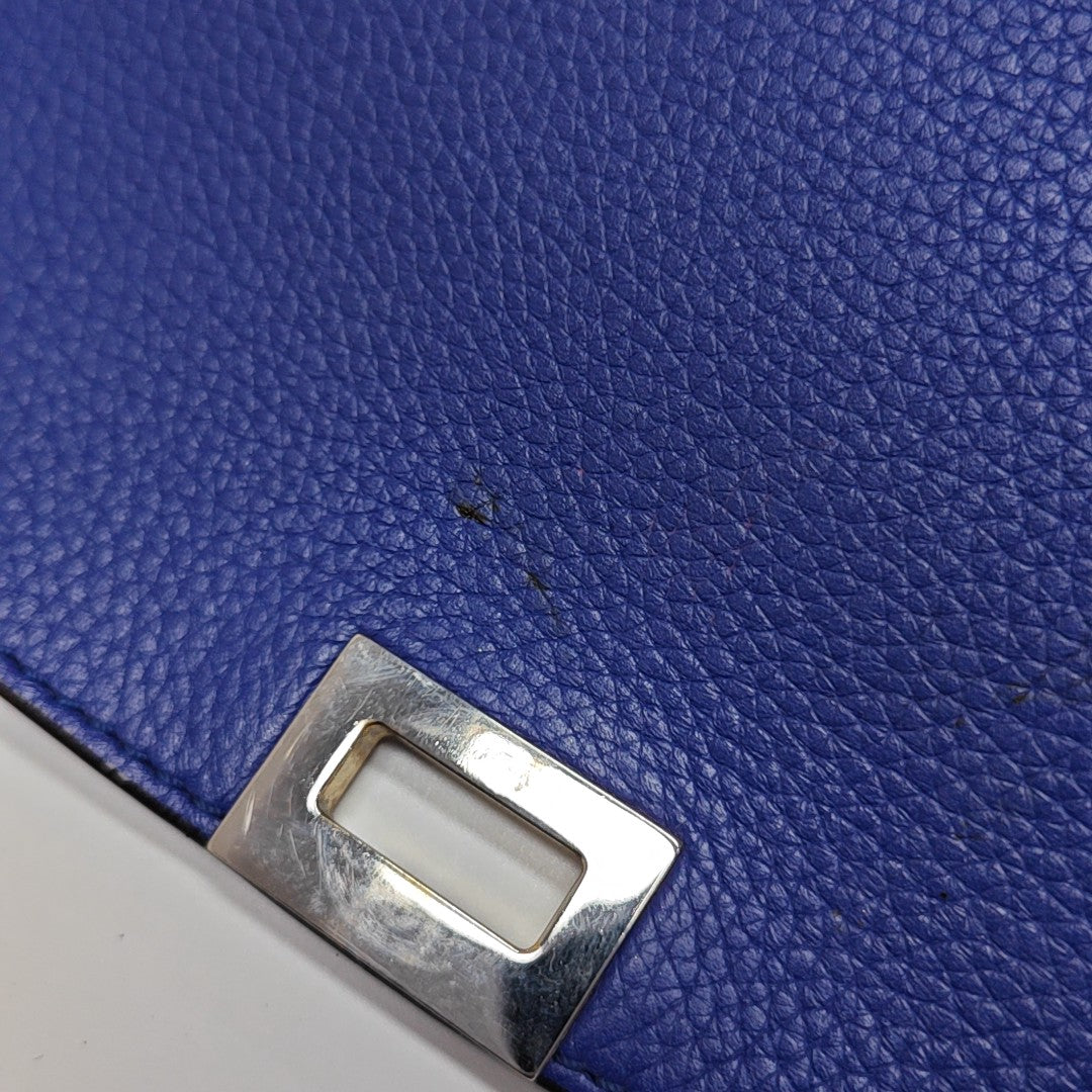 TRAPEZE Medium Calfskin Blue