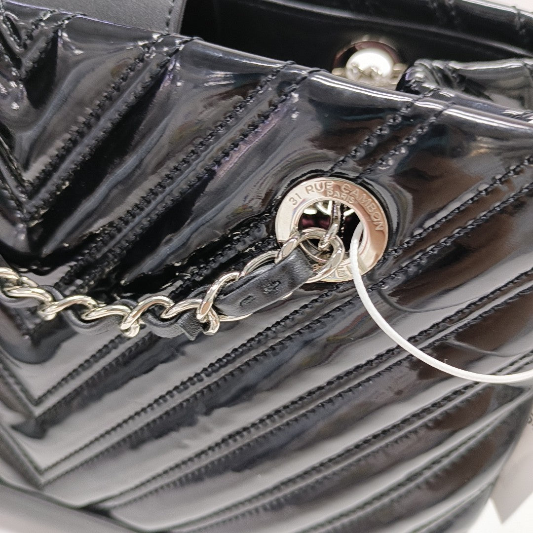 Chevron Calfskin Black