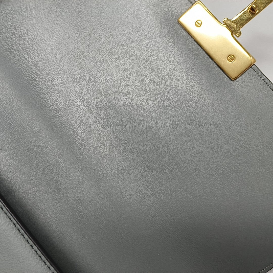 30 Montaigne Calfskin Gray