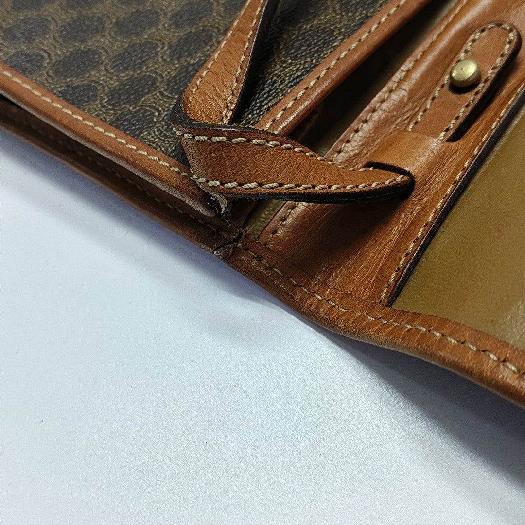 TRIOMPHE ROUND Coated Canvas Brown