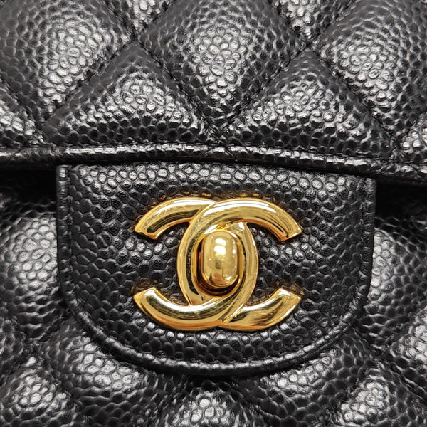 CLASSIC FLAP Medium Quilted Grained Calfskin Black
