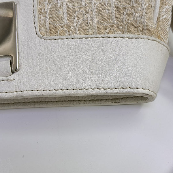 Street Chic Canvas Beige