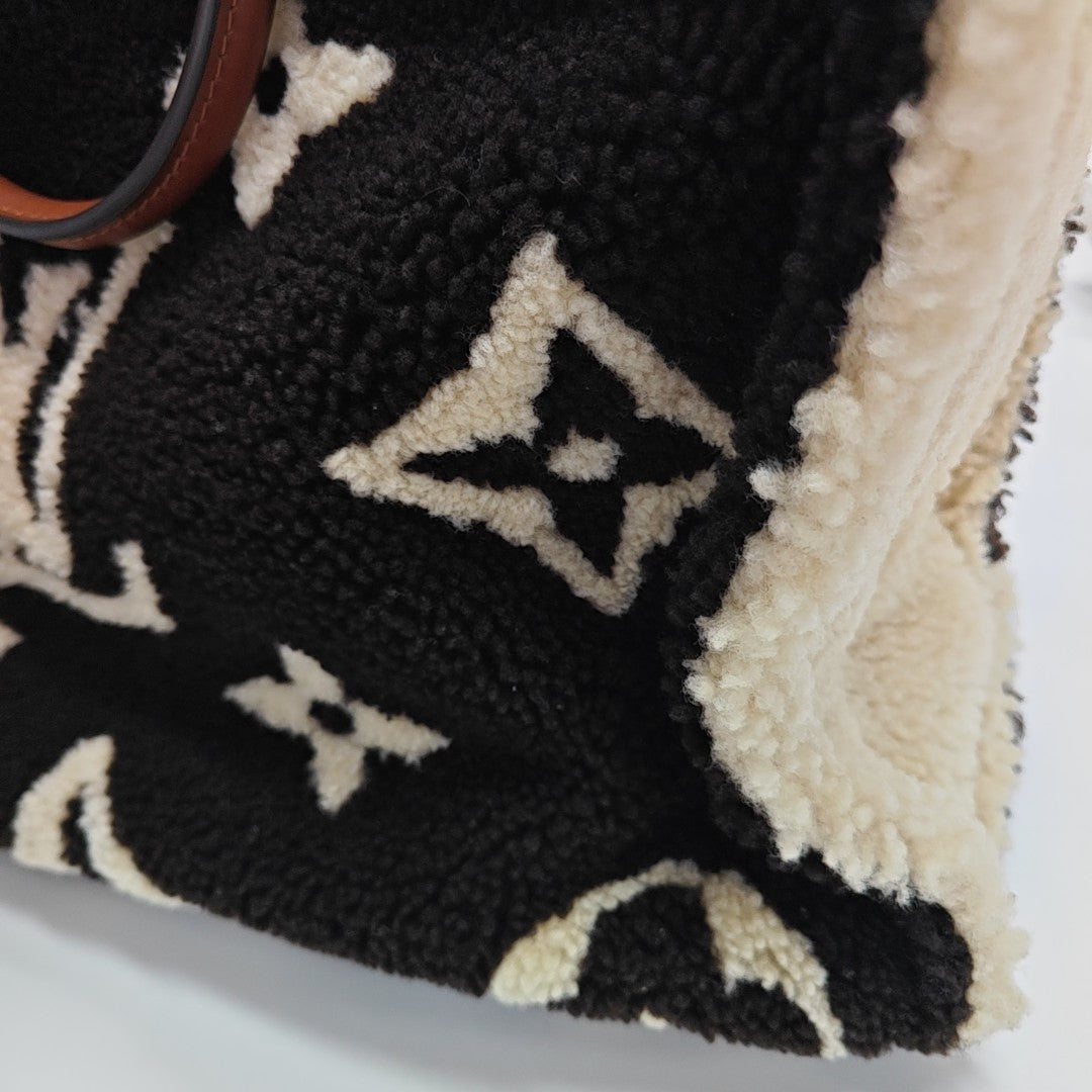 ONTHEGO GM Monogram Wool Brown