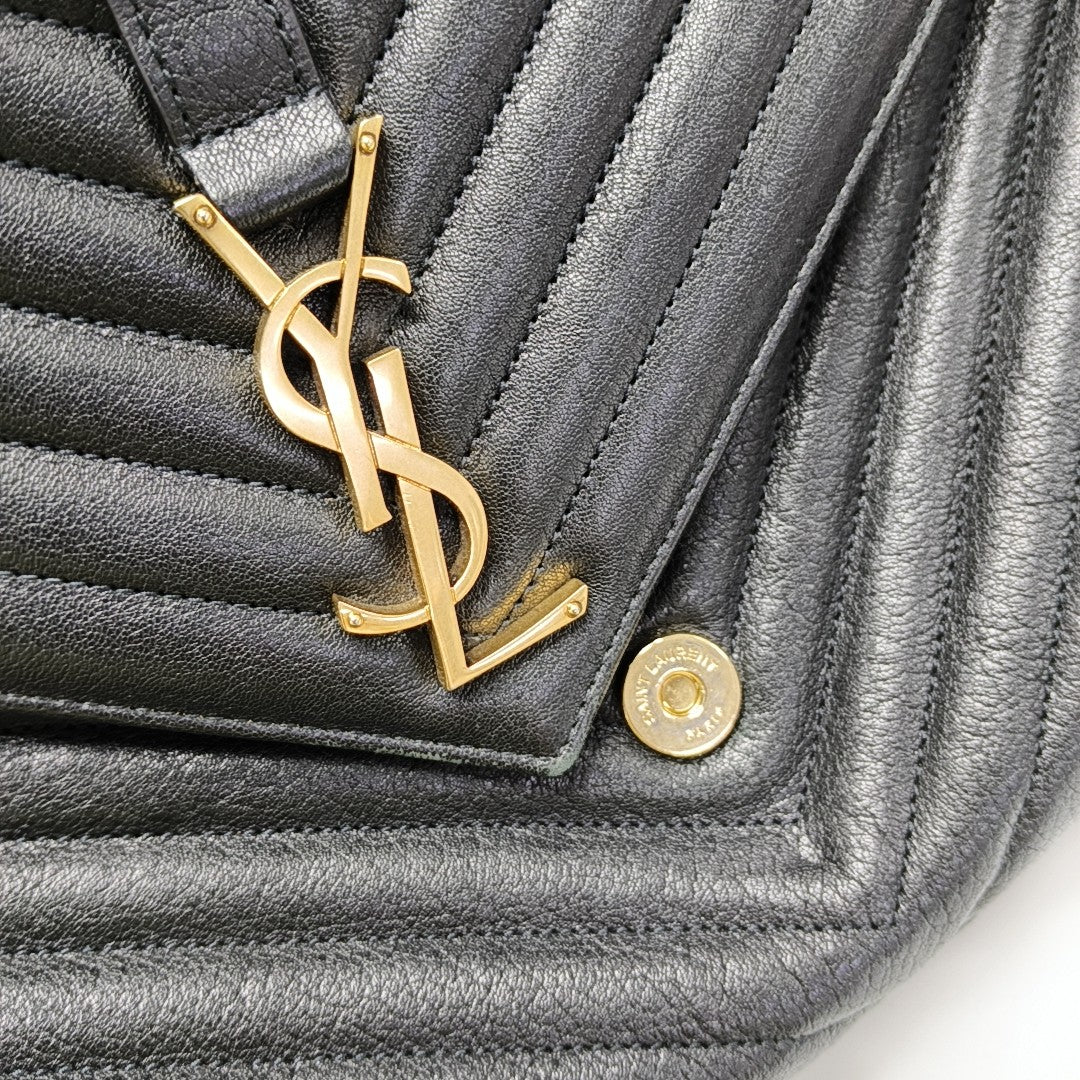COLLEGE Large Chevron Lambskin Black