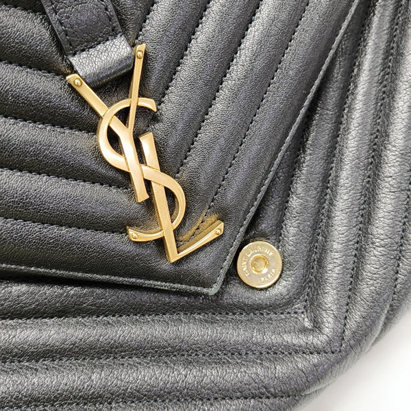 COLLEGE Large Chevron Lambskin Black