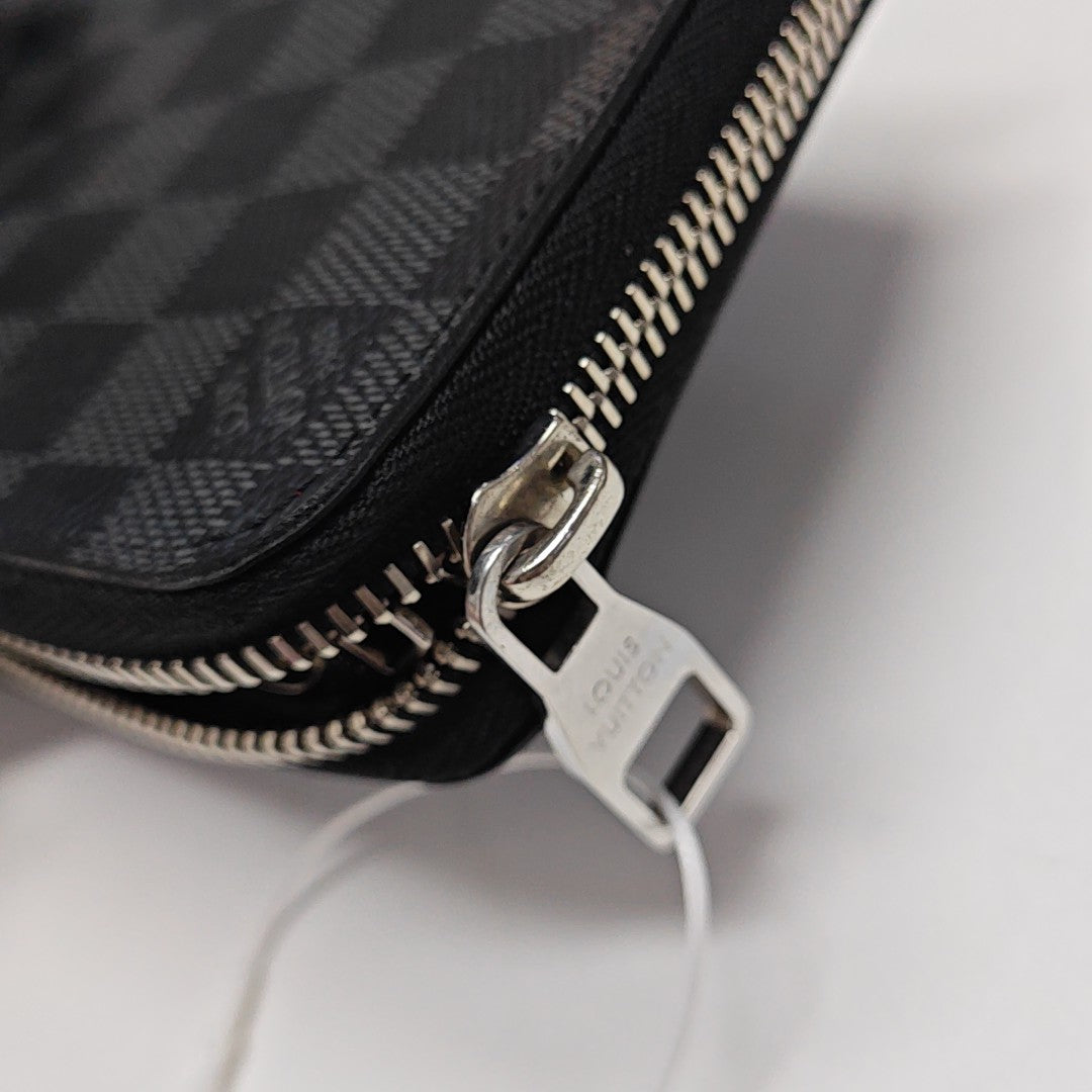 ZIPPY Damier Graphite Coated Canvas Gray Wallet