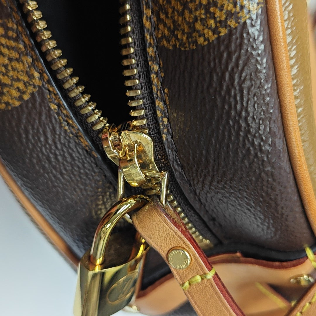 BOITE CHAPEAU MM Monogram Coated Canvas Brown