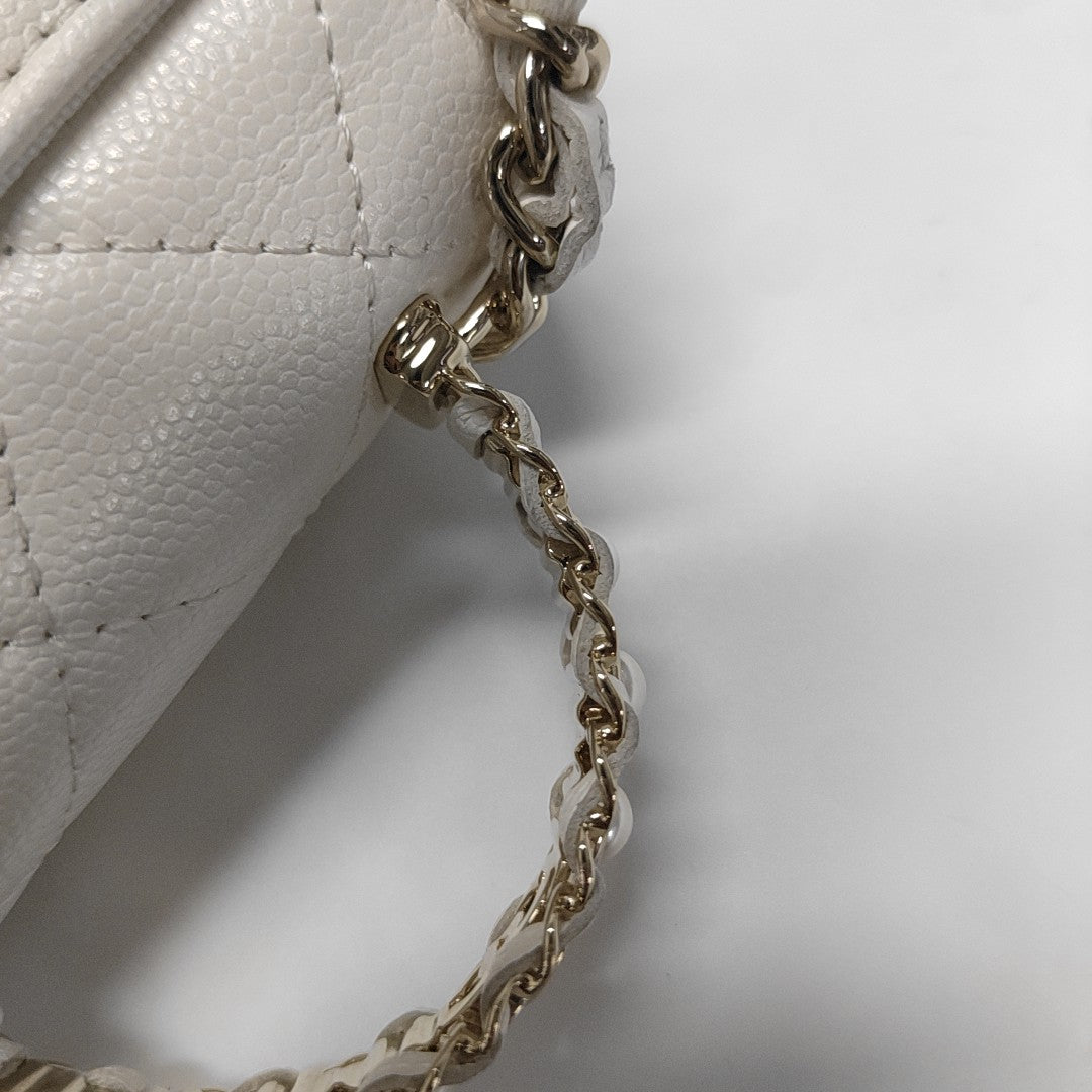 TRENDY CC Quilted Grained Calfskin White
