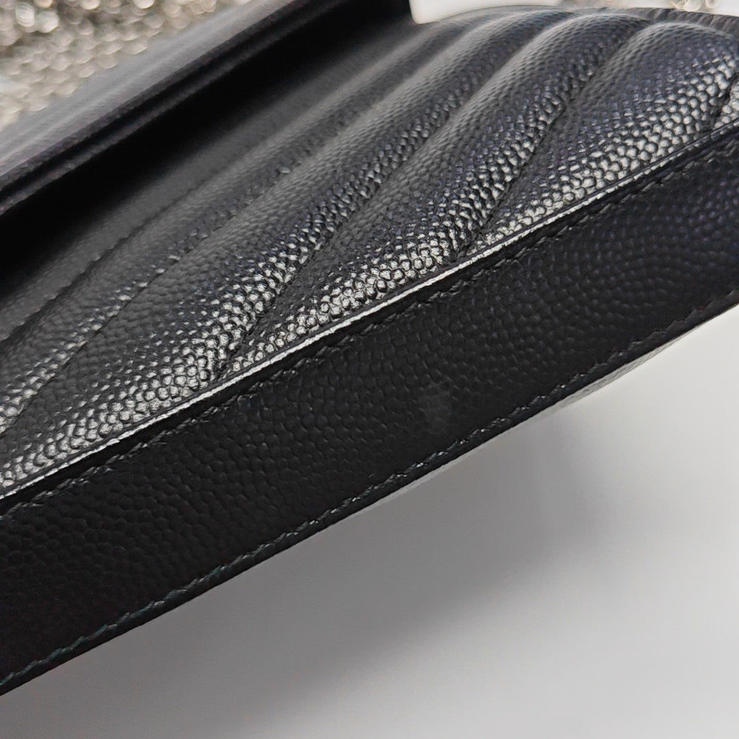 MONOGRAM Medium Chevron Calfskin Black