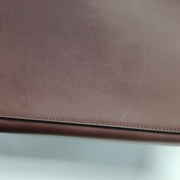 TRAPEZE Medium Calfskin Red